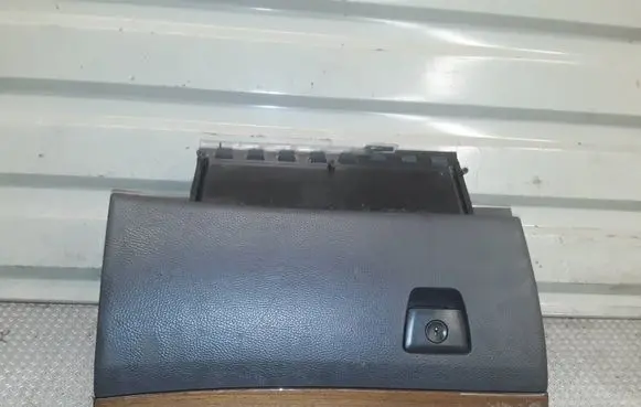 Volvo XC90 Glove box 3409563