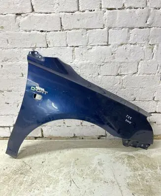 Toyota Avensis T250 Fender 