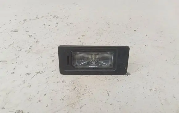 Audi A4 S4 B9 Number plate light 17042800