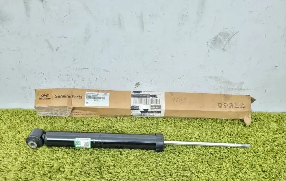 Hyundai Kona I Rear shock absorber/damper 55307DD100