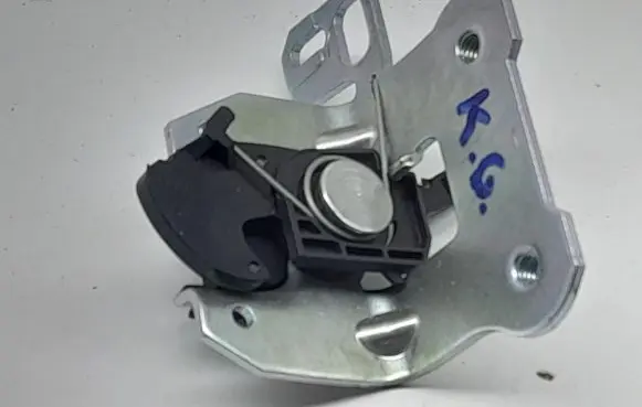 Mercedes-Benz C W204 Seat back rest lock catch A2049200572