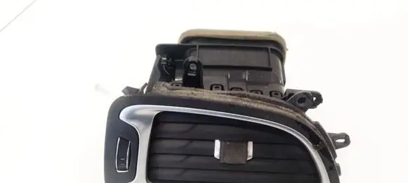 Chrysler 200 Dash center air vent grill 1YE47TRMAC 1UY30TRMAC
