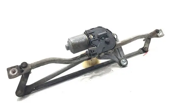 Volvo V70 Front wiper linkage and motor 1137328504