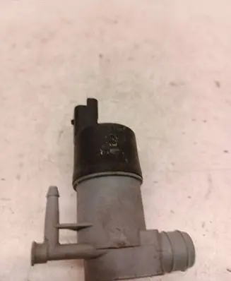 Nissan Navara D40 Windscreen/windshield washer pump 9641553980
