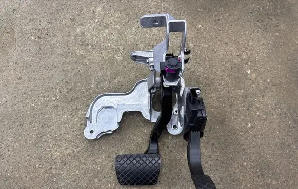 Audi A8 S8 D4 4H Pedal assembly 8K1723523A 08062015
