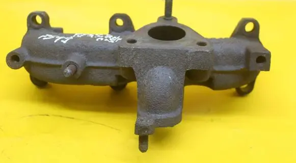 Volkswagen Polo IV 9N3 Exhaust manifold 045253033