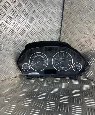 BMW 3 F30 F35 F31 Speedometer (instrument cluster) 9232893 007061000 307222401