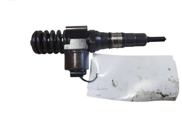 Audi A6 S6 C6 4F Fuel injector 03G130073G 0414720404