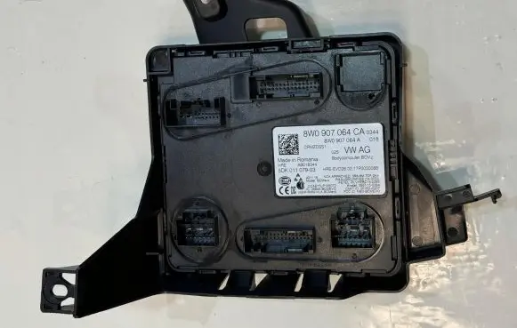 Audi A4 S4 B9 8W Comfort/convenience module 8W0907064CA