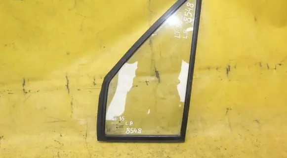 Volkswagen II LT Front door window glass four-door