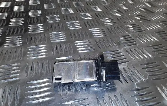 Nissan Qashqai Mass air flow meter 226807S00B