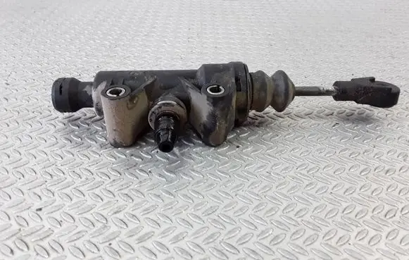 Clutch master cylinder