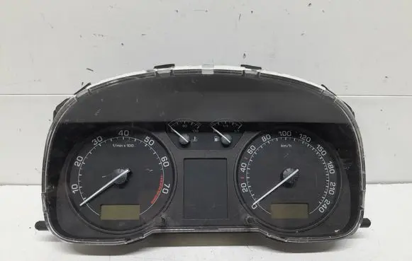 Speedometer (instrument cluster)