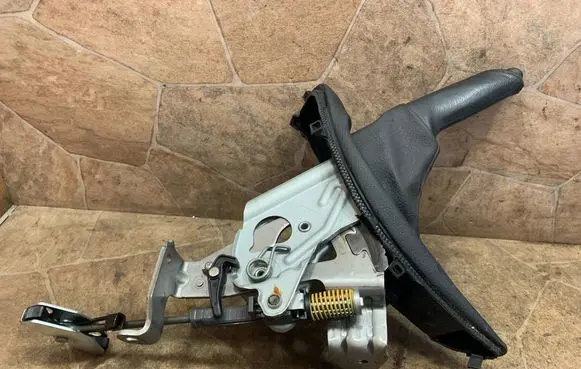 BMW 3 F30 F35 F31 Hand brake release handle 6876775