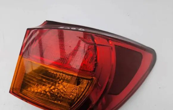 Lexus IS 220D-250-350 Rear/tail lights