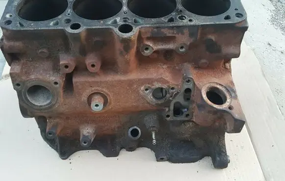 Volkswagen Golf II Engine block 