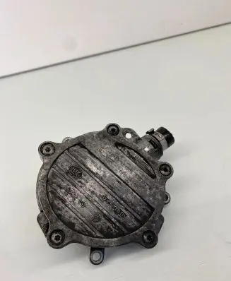 Audi A6 S6 C6 4F Vacuum pump 06E145100E
