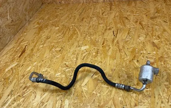 Mercedes-Benz C W205 Air conditioning (A/C) pipe/hose A2058300003