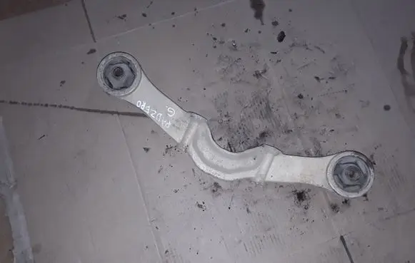 Mitsubishi Pajero Rear upper control arm/wishbone NOCODE