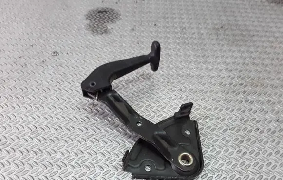 Audi A8 S8 D2 4D Engine bonnet (hood) release handle