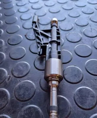 BMW 5 G30 G31 Fuel injector 0261500539 1709131913