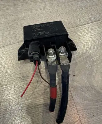 Mercedes-Benz E W211 Charging relay A0025426419 0332002167 0025426419