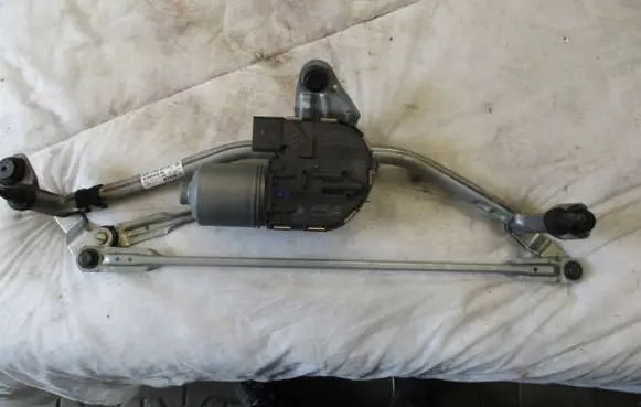 Volkswagen Eos Front wiper linkage and motor VW3G1955023C