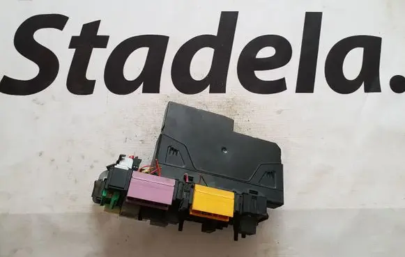 Mercedes-Benz E W212 SAM control unit A2129003702 2129003702