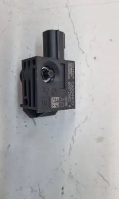 Chevrolet Volt I Airbag deployment crash/impact sensor 13504470
