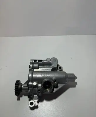 Audi A4 S4 B8 8K Oil pump 06H115105