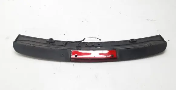 Tailgate/trunk spoiler