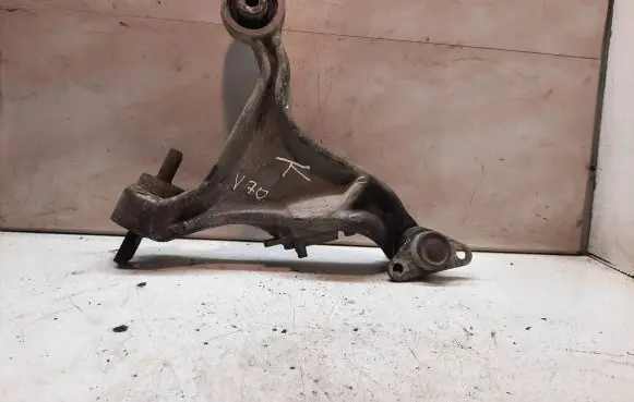 Volvo V70 Front lower control arm/wishbone