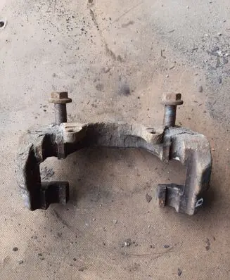 Volkswagen Transporter - Caravelle T5 Front Brake Caliper Pad/Carrier 