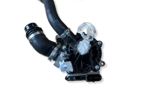 Mercedes-Benz E W238 Water pump A2542003000