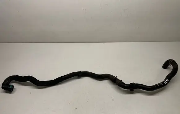 Land Rover Range Rover Sport L494 Engine coolant pipe/hose FPLA8D050CC