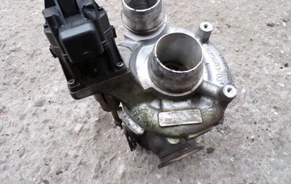 BMW 7 G11 G12 Turbo 8600290