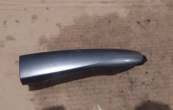 Nissan Pulsar Loading door exterior handle/bracket 806404E