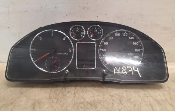 Audi A4 S4 B5 8D Speedometer (instrument cluster) 8D0919272