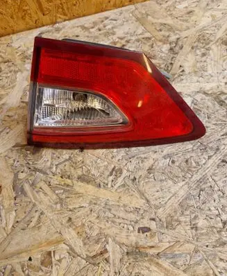 Tailgate rear/tail lights