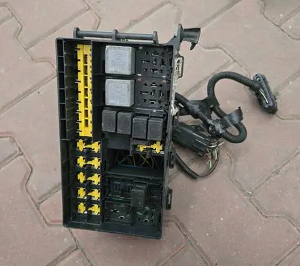 Ford Focus Fuse box set 518261300 98AG14A067CE