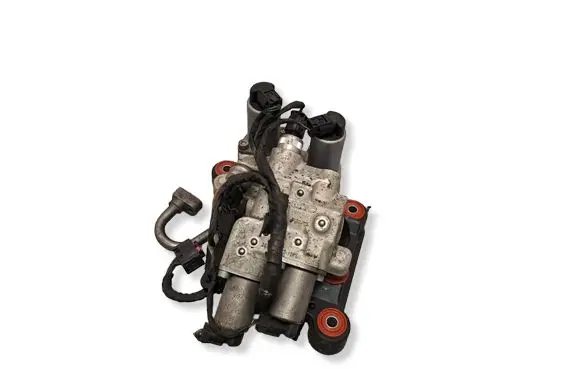 BMW 7 F01 F02 F03 F04 Active stabilizer control/valve assembly 6775258 37146775258