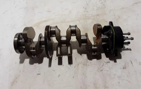 Volvo S60 Crankshaft 31430529