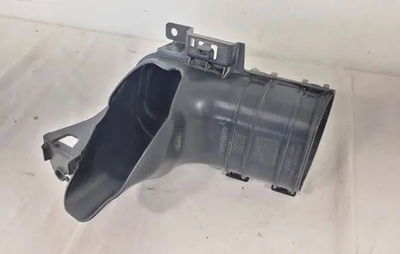 Renault Espace - Grand espace V Air intake duct part 256685400R