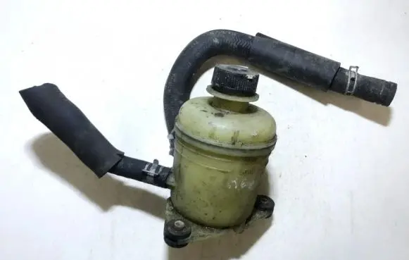 Mazda 626 Power steering fluid tank/reservoir