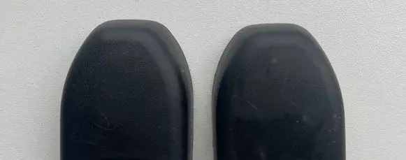 Toyota Prius (XW30) Seat belt trim 