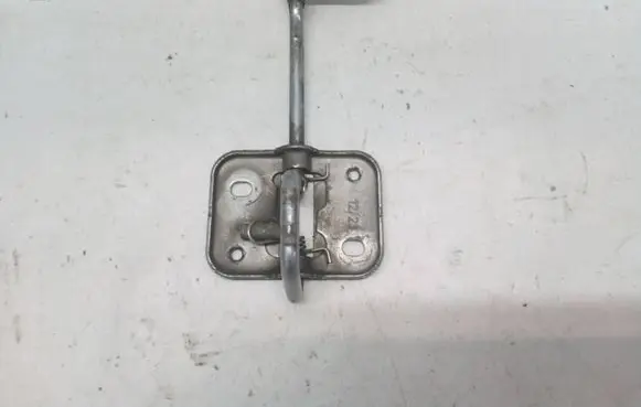 Volkswagen Crafter Engine bonnet/hood lock/latch loop/hook 7C0823186