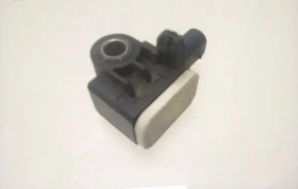 Mercedes-Benz GLE (W166 - C292) Airbag deployment crash/impact sensor A1668210151