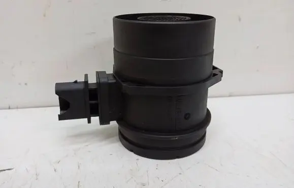 BMW 1 E81 E87 Mass air flow meter 7788743 22367435 0281002567