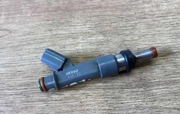 Toyota C-HR I Fuel injector 2325037080