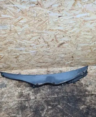Mercedes-Benz C W203 Wiper trim 2038301713